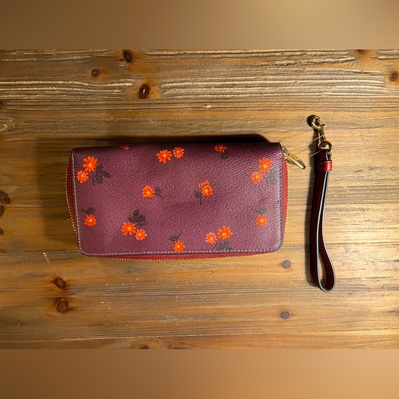 Coach Country Floral Phone Wallet w/ Wrist Strap - Picture 2 of 10